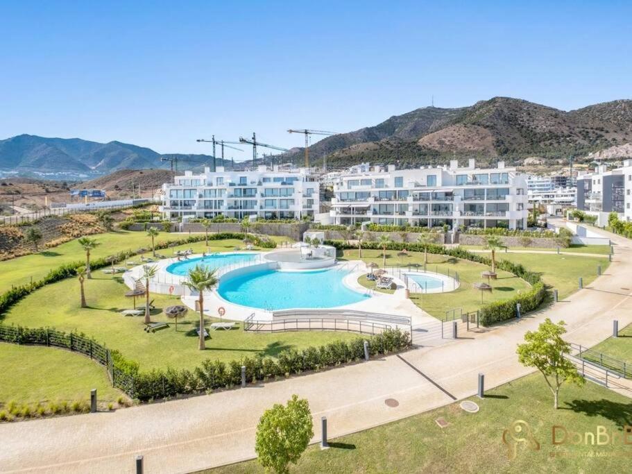 Atico De Lujo Con Jacuzzi En Higueron West Apartment
